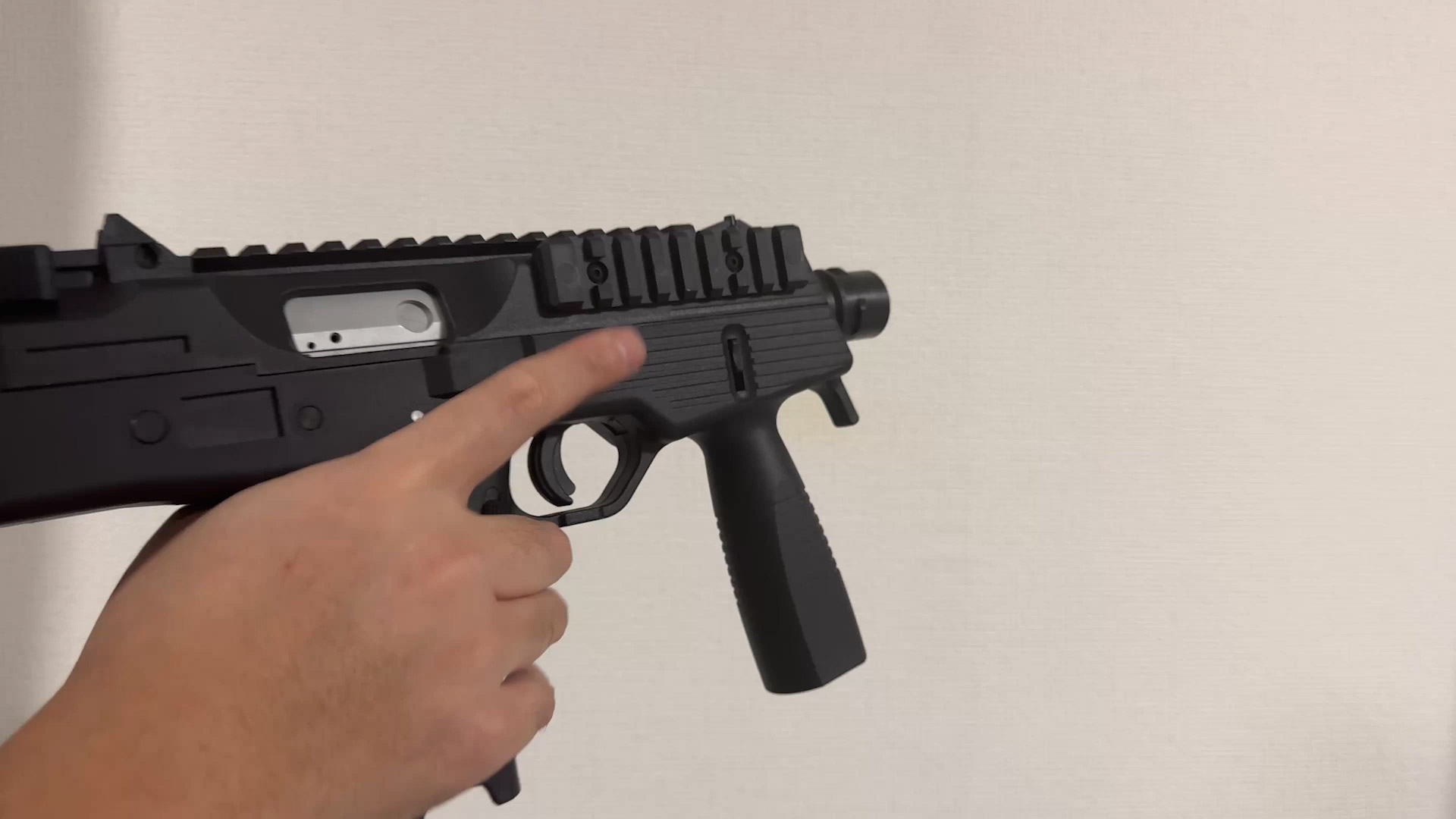 B&T MP9-NタイプGBB、Maruyama MP-IX(MP9-N) SMG DX JP Versionの